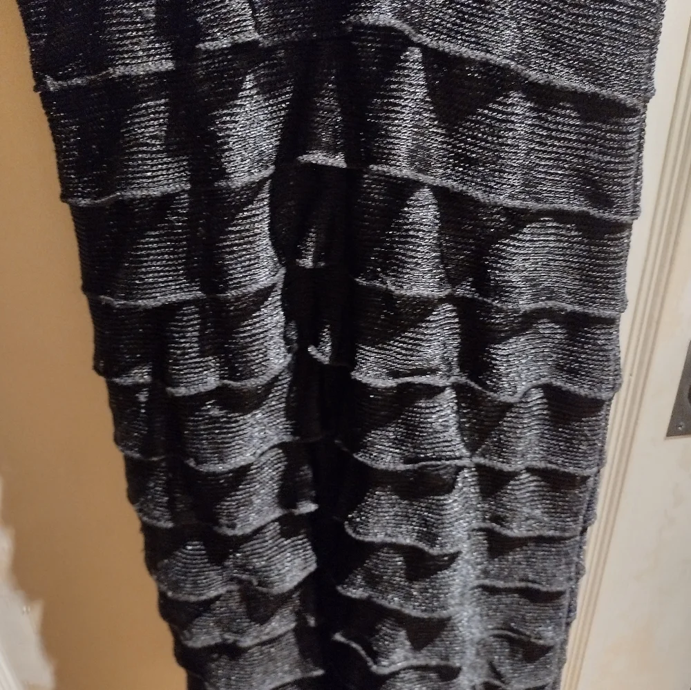 Dress - Picture 3 of 7
